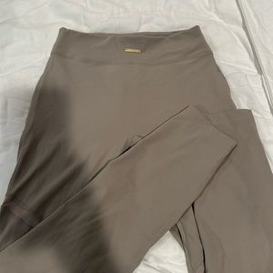 Gymshark Whitney Simmons Volume 3 Collection-Limited Edition-Medium-Color-Mink